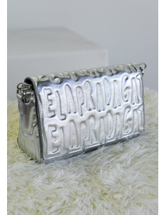 AGATHA bolso tapa metal logo plata